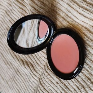 Stila Blush in Self Adjusting Coral